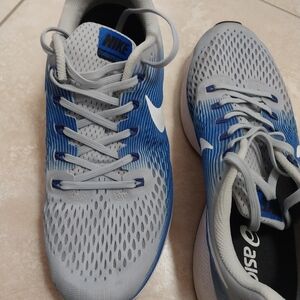 Nike shoes size 11 men